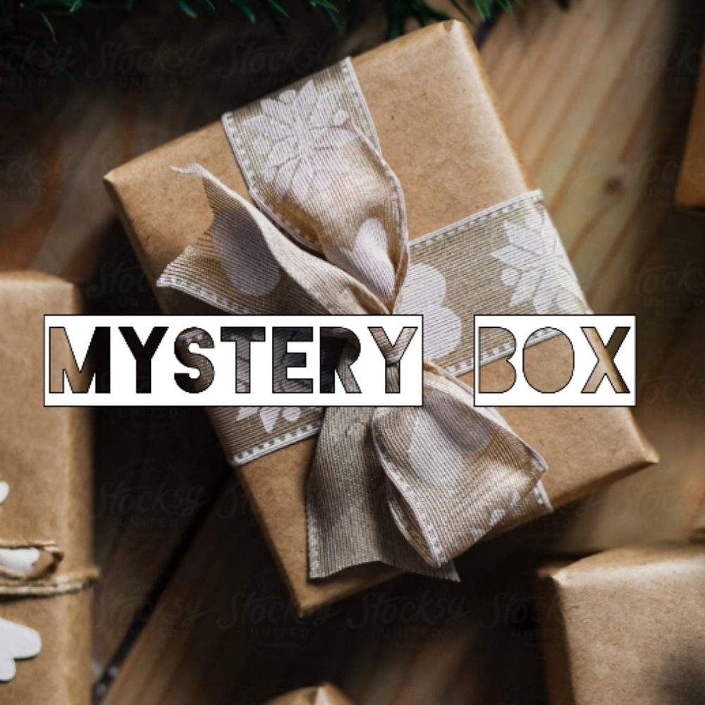 3 ITEMS MYSTERY BOX